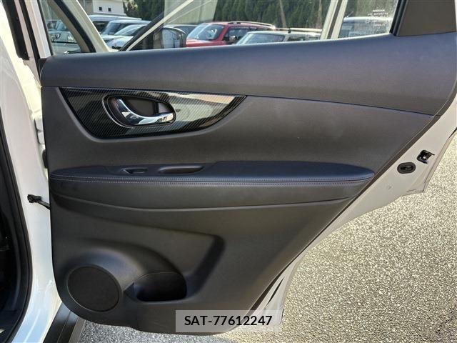Nissan X-TRAIL 2018-10 8667204-23