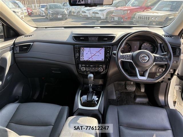 Nissan X-TRAIL 2018-10 8667204-25