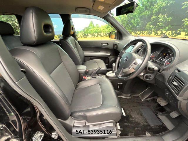 Nissan X-TRAIL 2013-08 8662569-7