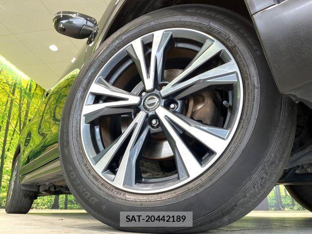 Nissan X-TRAIL 2017-09 8667205-12