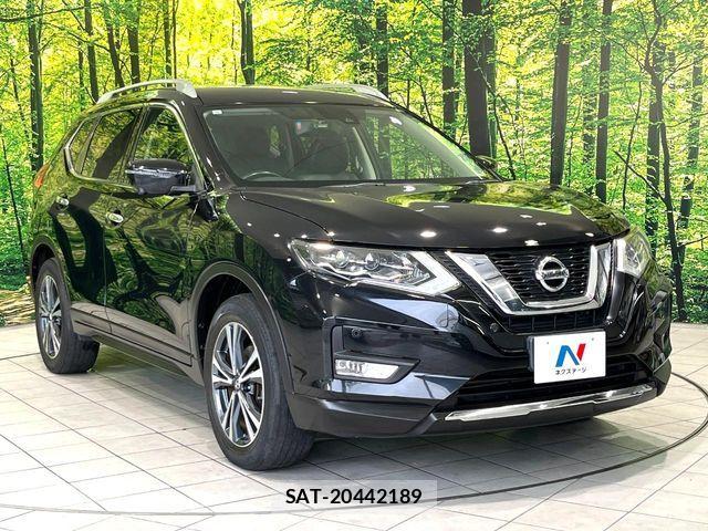 Nissan X-TRAIL 2017-09 8667205-15