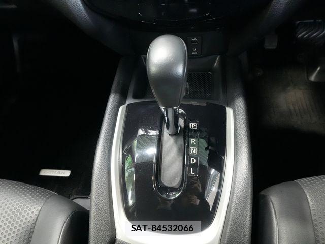 Nissan X-TRAIL 2014-01 8667206-18