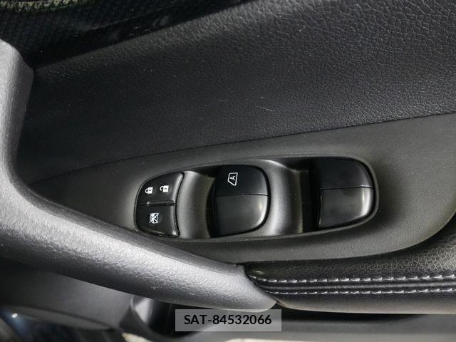 Nissan X-TRAIL 2014-01 8667206-22