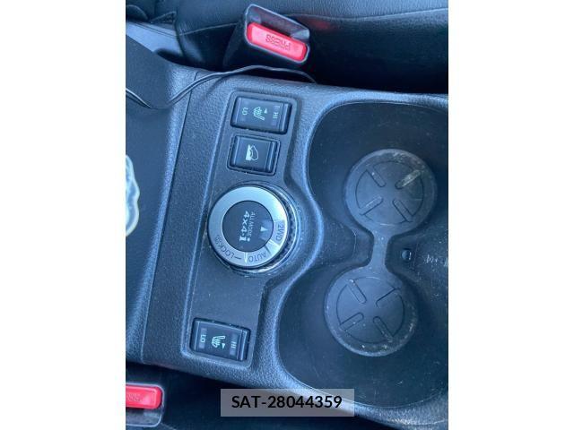 Nissan X-TRAIL 2013-12 8662590-24