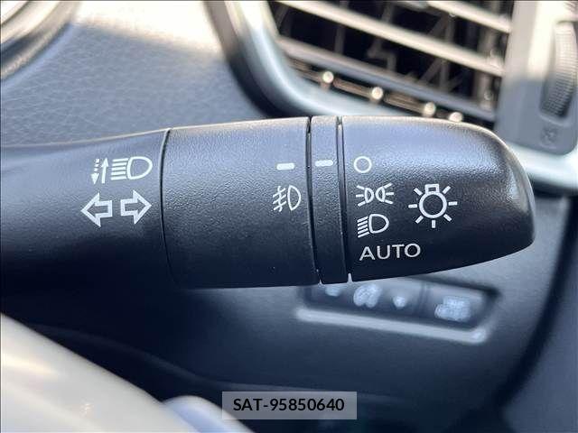 Nissan X-TRAIL 2017-05 8662568-25