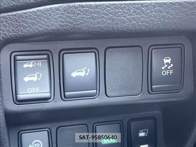 Nissan X-TRAIL 2017-05 8662568-26