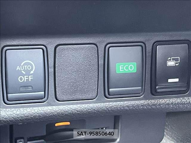 Nissan X-TRAIL 2017-05 8662568-27