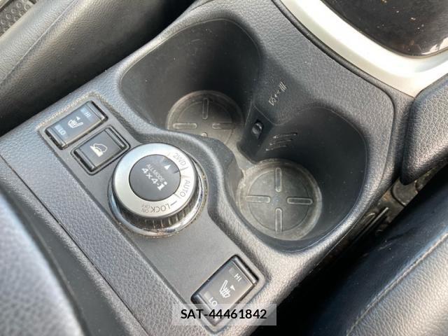 Nissan X-TRAIL 2016-02 8686991-18