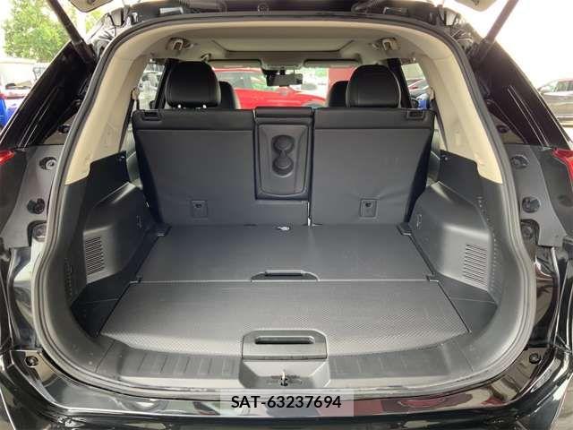 Nissan X-TRAIL 2017-09 8686987-16