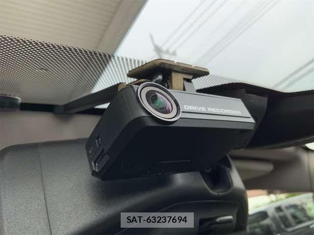Nissan X-TRAIL 2017-09 8686987-3