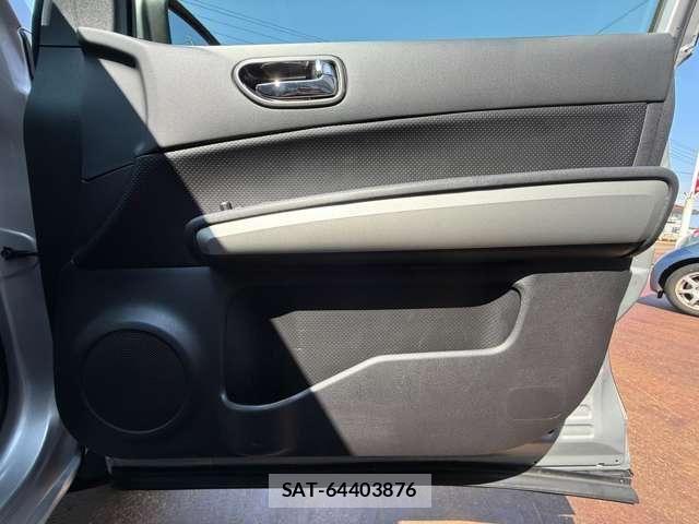 Nissan X-TRAIL 2012-08 8686988-18