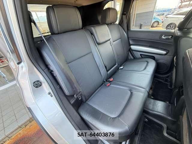Nissan X-TRAIL 2012-08 8686988-24