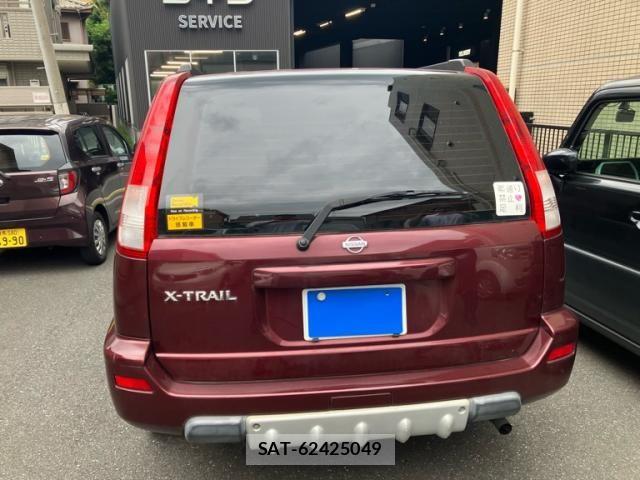 Nissan X-TRAIL 2002-01 8747039-5