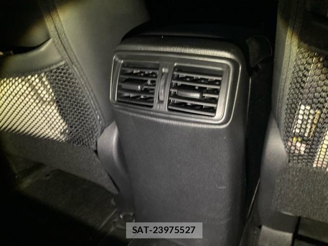 Nissan X-TRAIL 2015-10 8747042-9