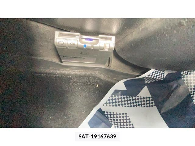 Nissan X-TRAIL 2007-10 8747038-23