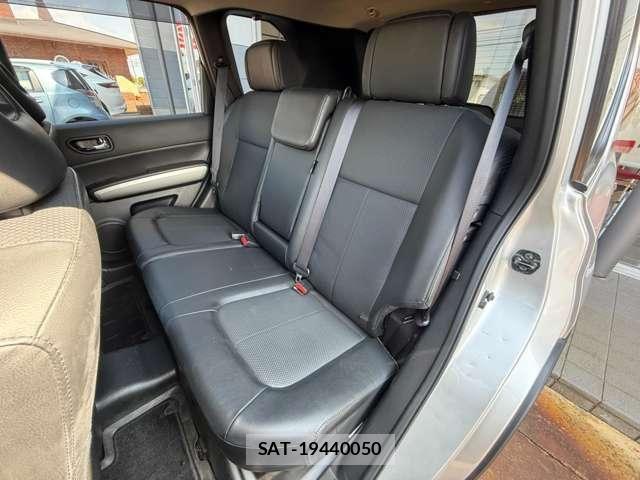 Nissan X-TRAIL 2012-08 8747026-27