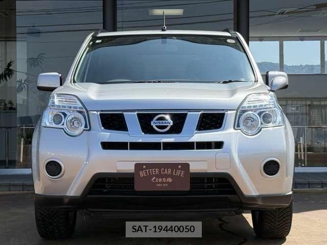 Nissan X-TRAIL 2012-08 8747026-4
