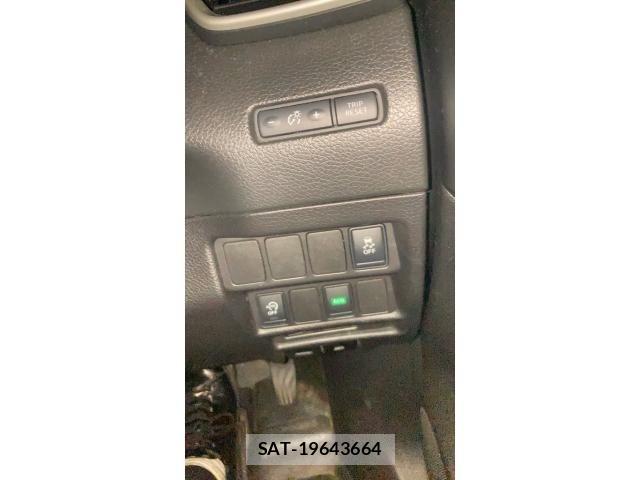 Nissan X-TRAIL 2016-04 8747034-13