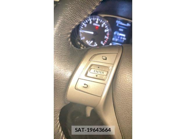 Nissan X-TRAIL 2016-04 8747034-15