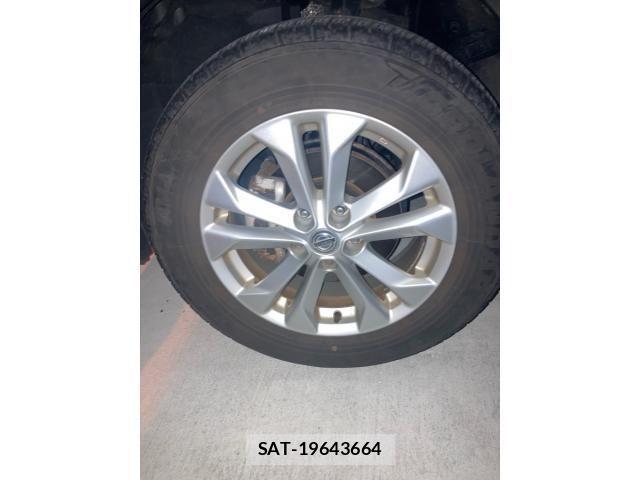 Nissan X-TRAIL 2016-04 8747034-3