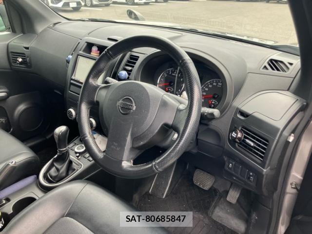 Nissan X-TRAIL 2011-03 8747031-14