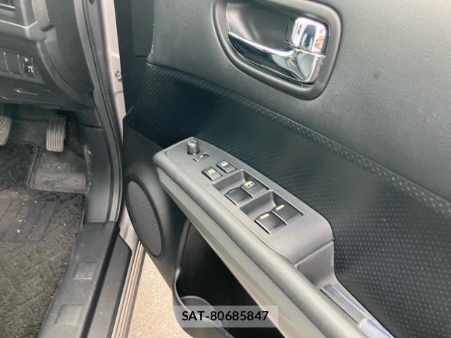 Nissan X-TRAIL 2011-03 8747031-15