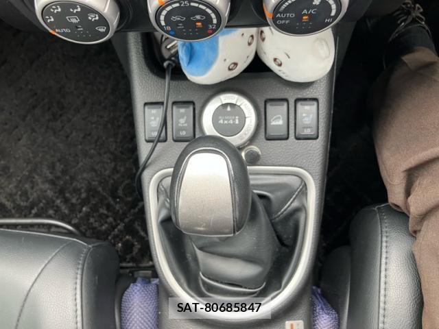 Nissan X-TRAIL 2011-03 8747031-19