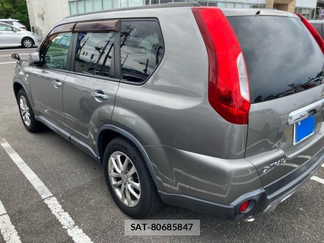 Nissan X-TRAIL 2011-03 8747031-4
