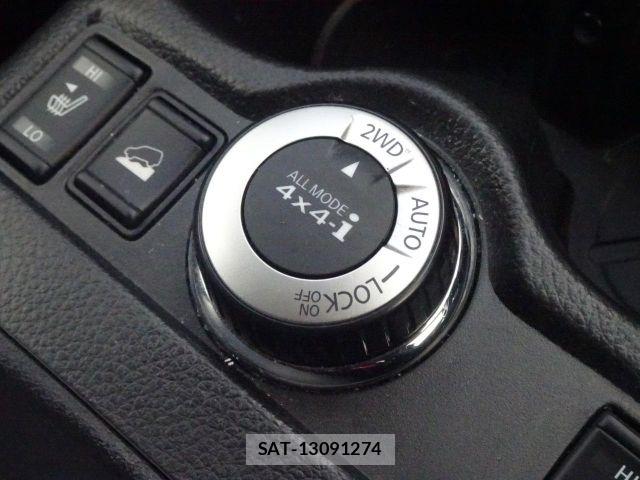Nissan X-TRAIL 2016-10 8747025-23