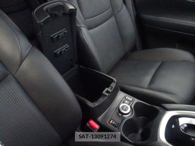 Nissan X-TRAIL 2016-10 8747025-25