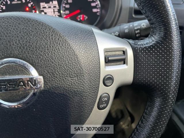 Nissan X-TRAIL 2012-11 8747035-16