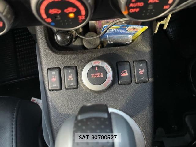 Nissan X-TRAIL 2012-11 8747035-22