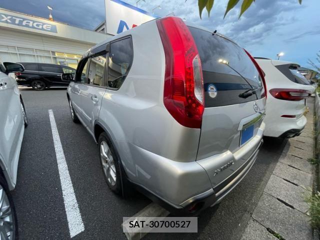 Nissan X-TRAIL 2012-11 8747035-5