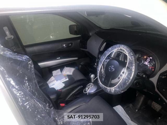 Nissan X-TRAIL 2012-02 8747033-15