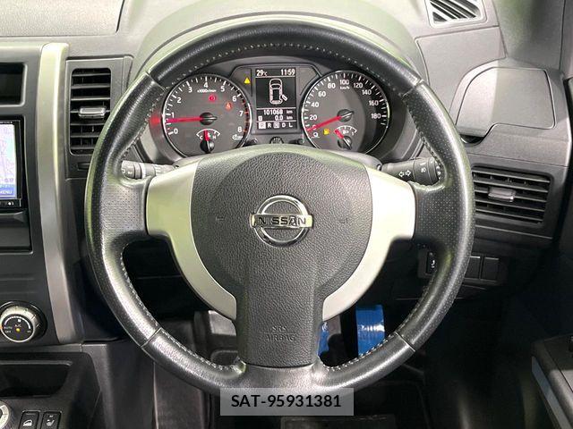 Nissan X-TRAIL 2011-09 8747028-10