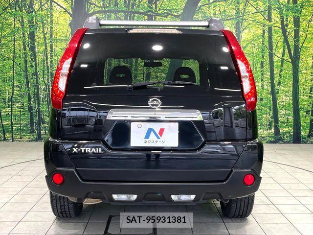 Nissan X-TRAIL 2011-09 8747028-14