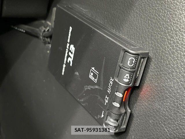Nissan X-TRAIL 2011-09 8747028-5