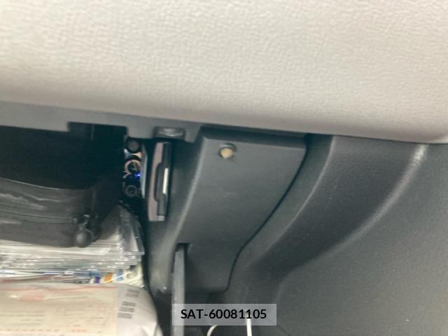 Nissan X-TRAIL 2008-12 8747037-21