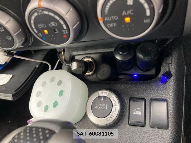 Nissan X-TRAIL 2008-12 8747037-23
