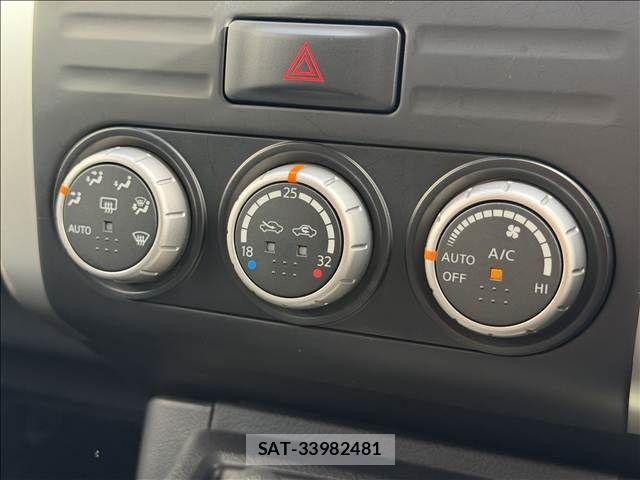 Nissan X-TRAIL 2011-08 8747027-11