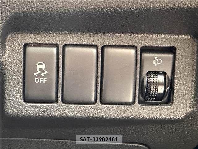 Nissan X-TRAIL 2011-08 8747027-12