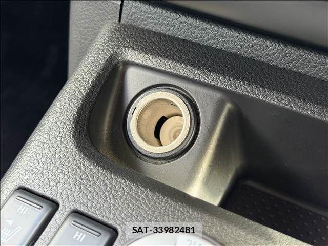 Nissan X-TRAIL 2011-08 8747027-13