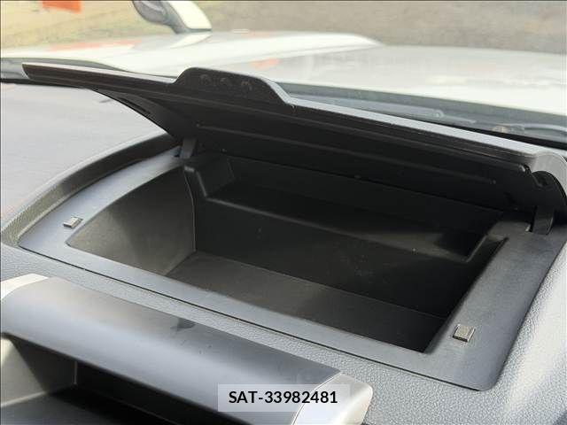 Nissan X-TRAIL 2011-08 8747027-15