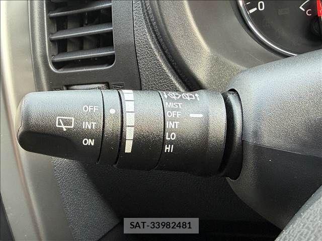 Nissan X-TRAIL 2011-08 8747027-27