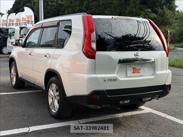 Nissan X-TRAIL 2011-08 8747027-7