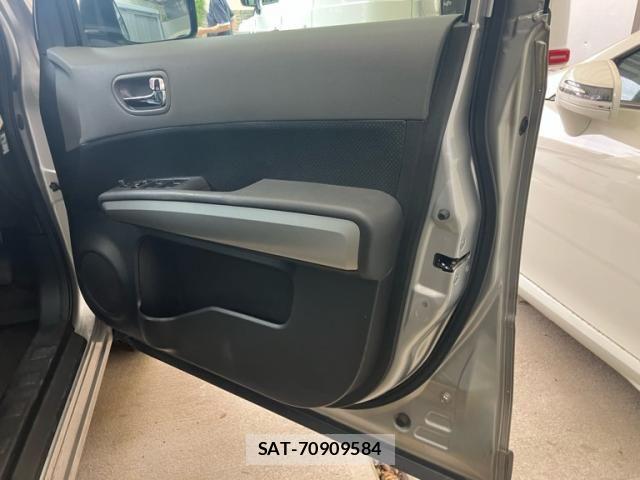 Nissan X-TRAIL 2007-09 8798006-16