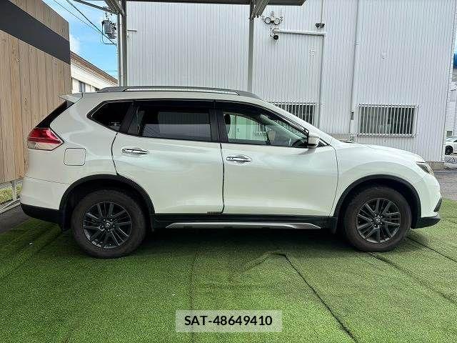 Nissan X-TRAIL 2015-08 8797999-16
