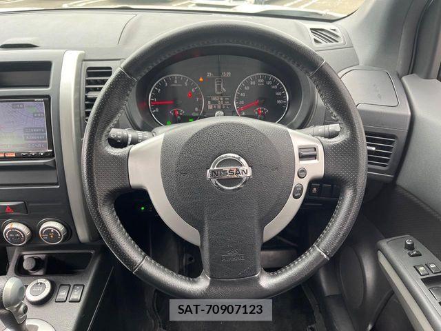 Nissan X-TRAIL 2013-09 8798003-10