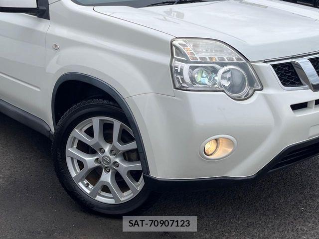Nissan X-TRAIL 2013-09 8798003-11