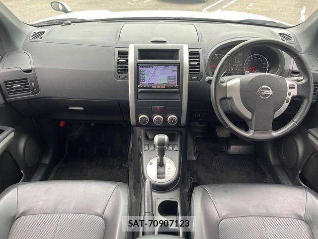 Nissan X-TRAIL 2013-09 8798003-1